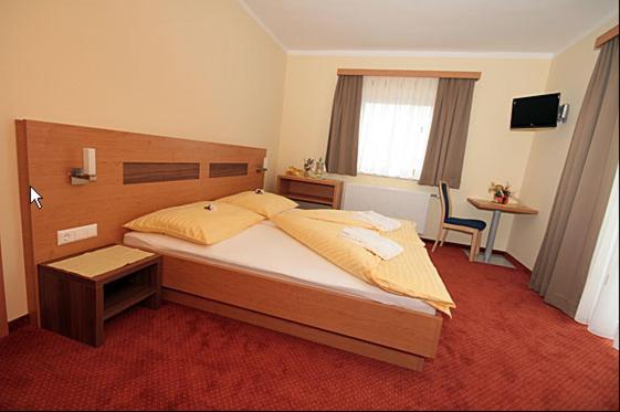 Panoramadorf Saualpe Otel Eberstein Oda fotoğraf
