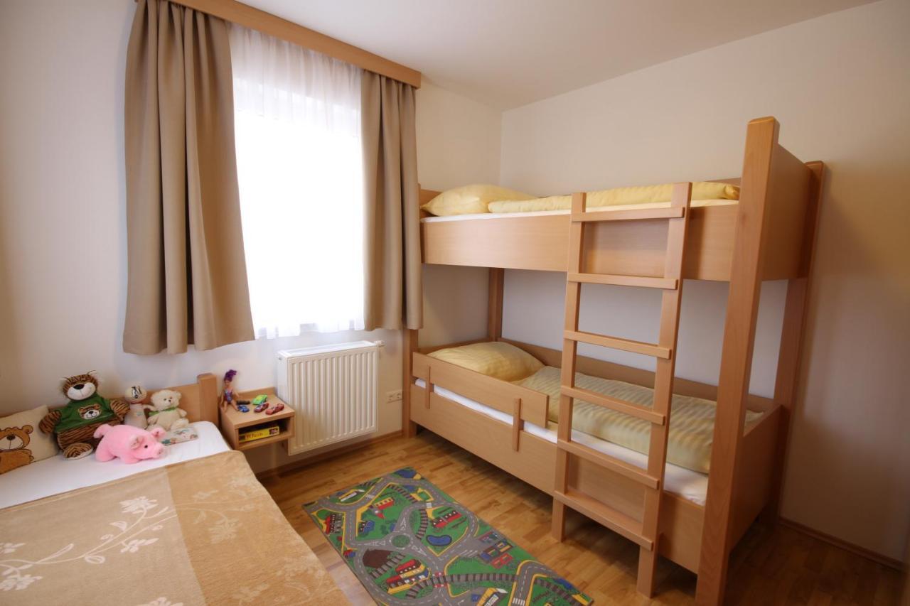 Panoramadorf Saualpe Otel Eberstein Oda fotoğraf